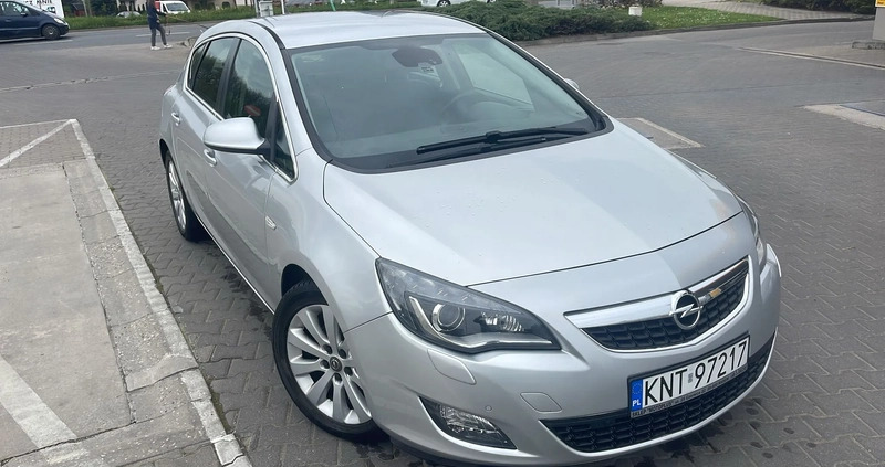 Opel Astra cena 22900 przebieg: 220000, rok produkcji 2010 z Swarzędz małe 254